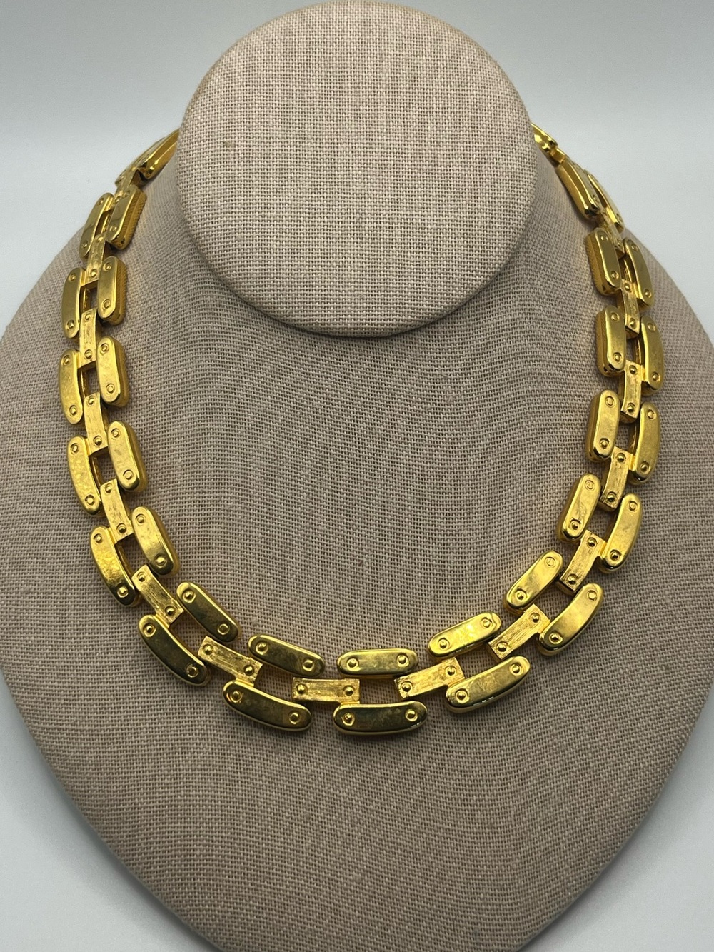 Vintage Gold Tone Chunky Link Statement Necklace